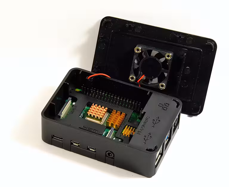 Kuva Raspberry PI:sta, jota voidaan käyttää mittausjärjestelyn toteuttamiseen